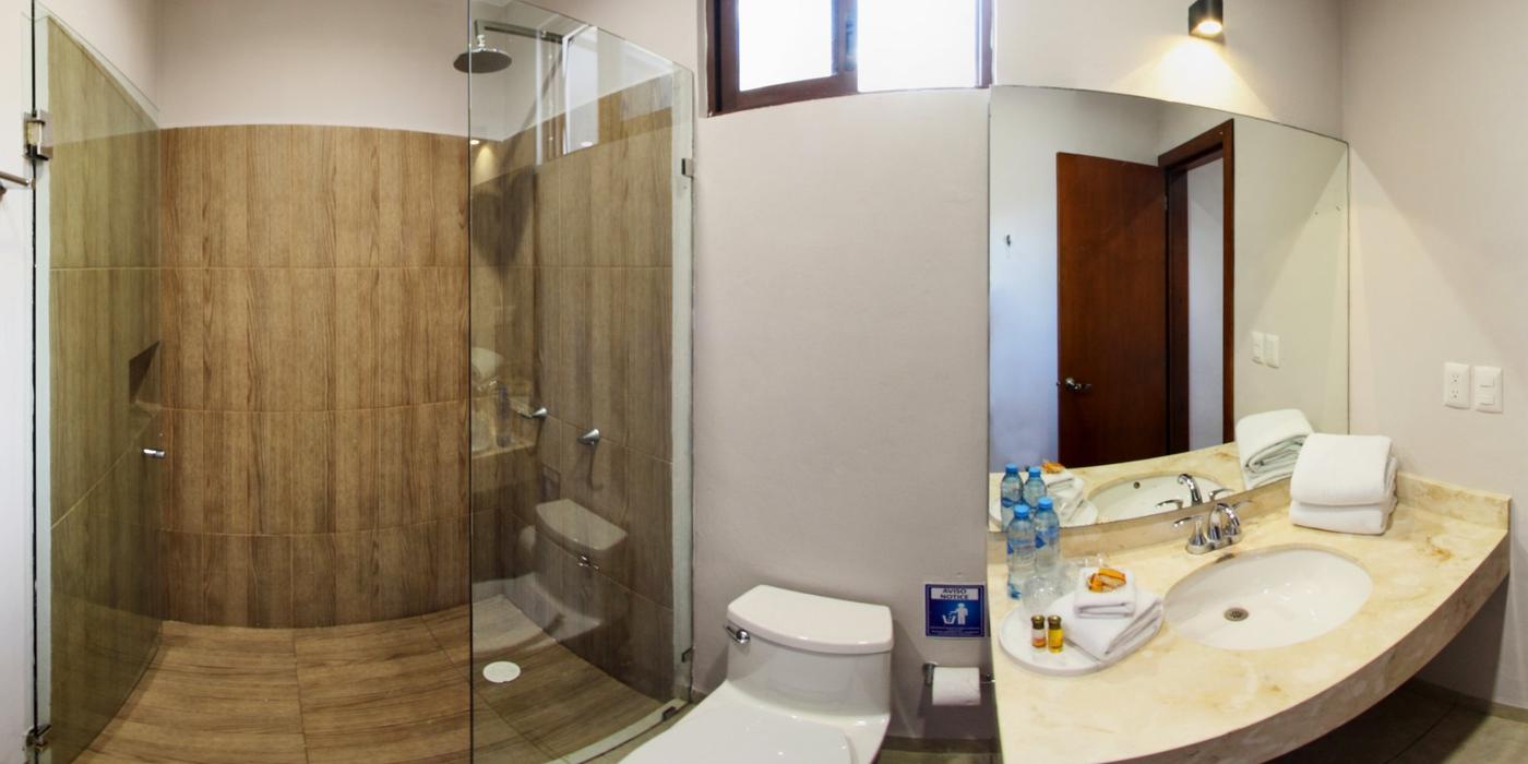 Baño Habitación Junior Suite Casa Valladolid Hotel Boutique Baño Habitación Junior Suite Casa Valladolid Hotel Boutique Yucatán México